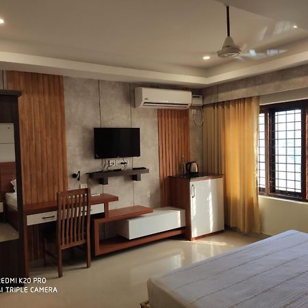 Hotel Sree Gokulam Apartments Guruvayur Ngoại thất bức ảnh