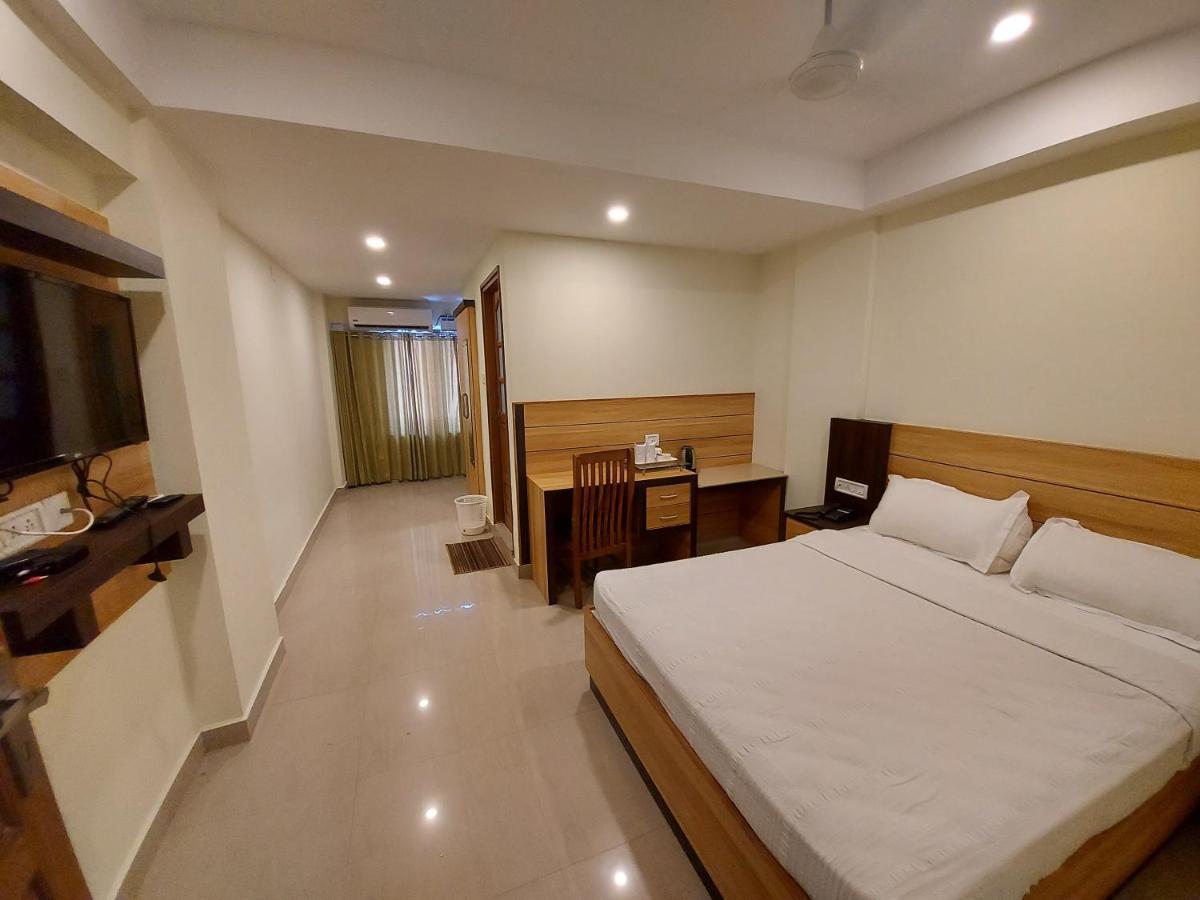 Hotel Sree Gokulam Apartments Guruvayur Ngoại thất bức ảnh