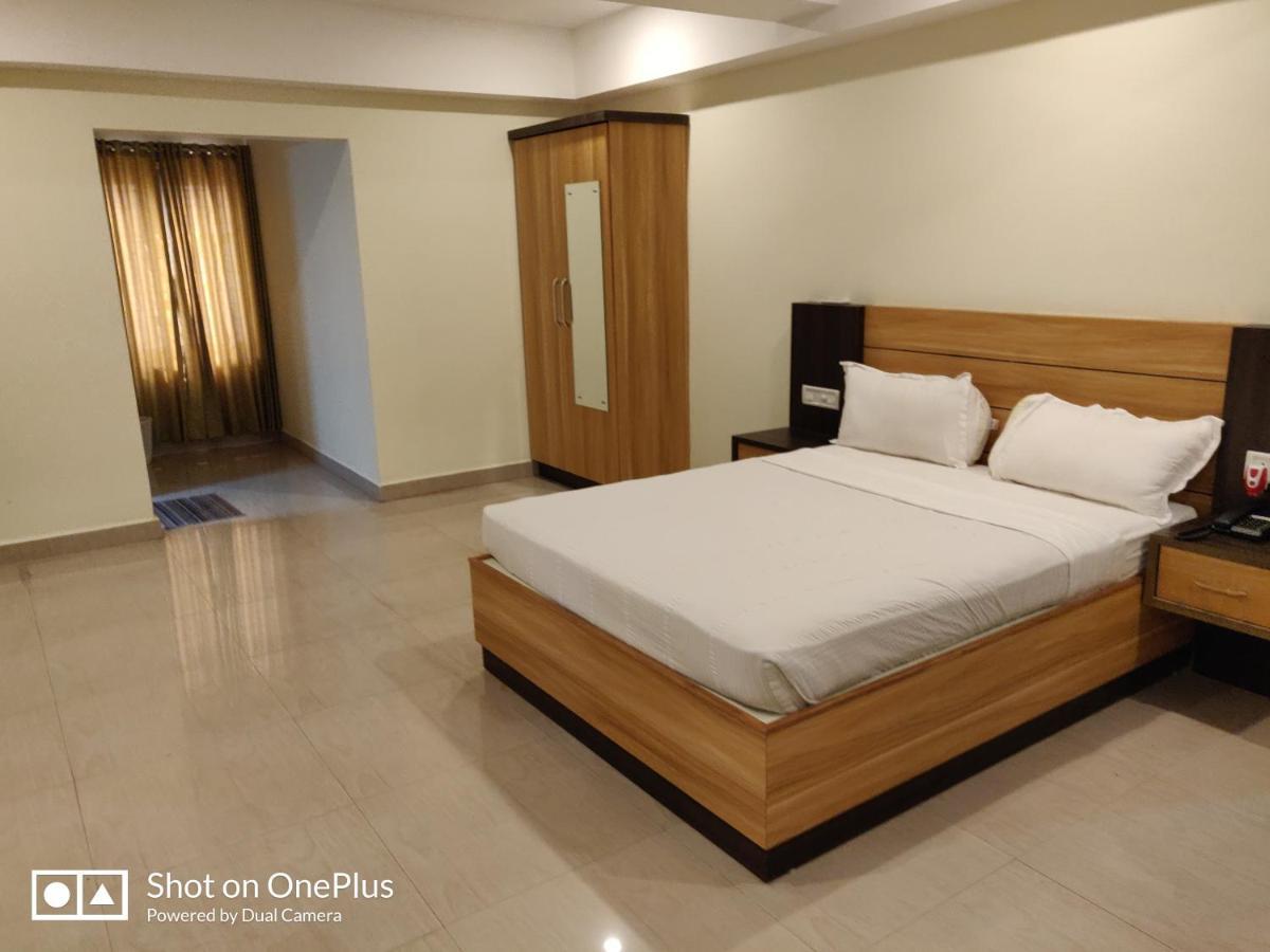 Hotel Sree Gokulam Apartments Guruvayur Ngoại thất bức ảnh