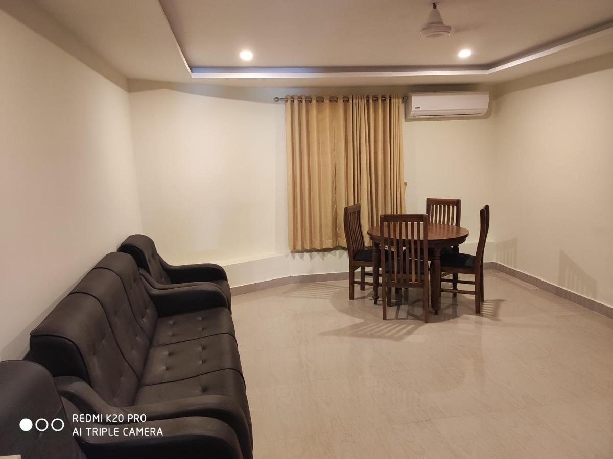 Hotel Sree Gokulam Apartments Guruvayur Ngoại thất bức ảnh