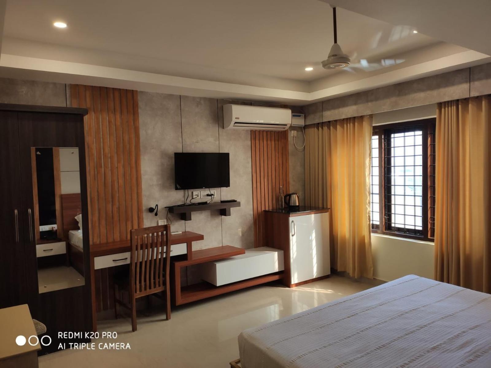 Hotel Sree Gokulam Apartments Guruvayur Ngoại thất bức ảnh